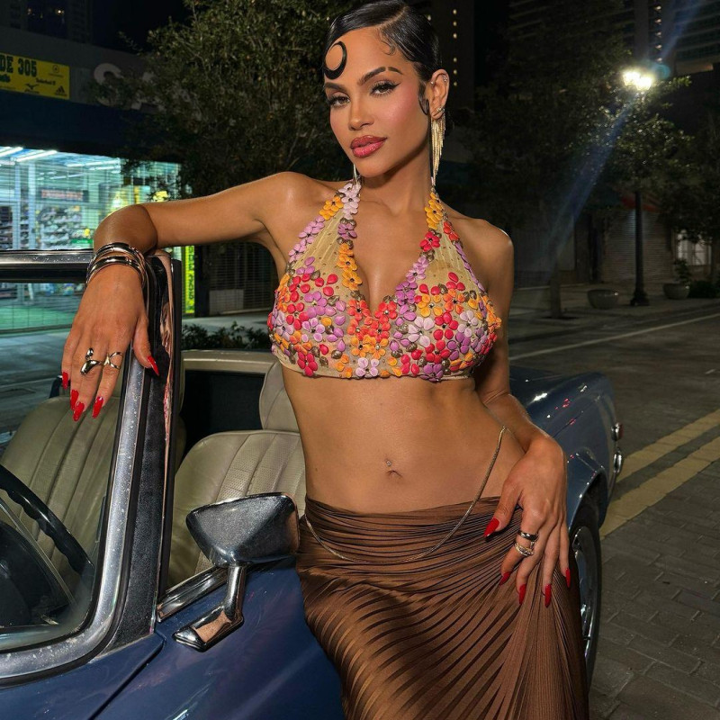 Natti Natasha lanza “Tu Loca”, con la producción del rey de la bachata, Romeo Santos