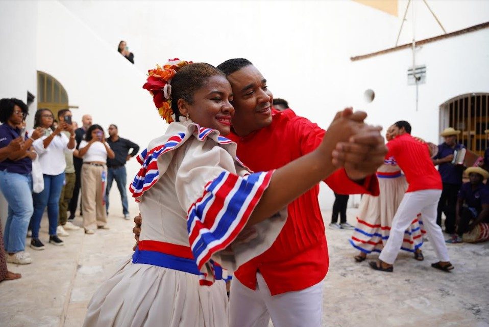 Ciclo de conferencias y talleres sobre bachata y merengue